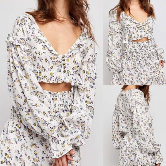 Free People Tops - NEW Free People Secret Garden Floral Ruffle Button Front VNeck Crop Blouse Top L